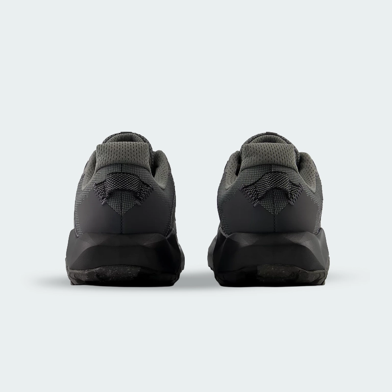 New-Balance-Dynasoft-Nitrel-V6-Gris-MNTR2RN