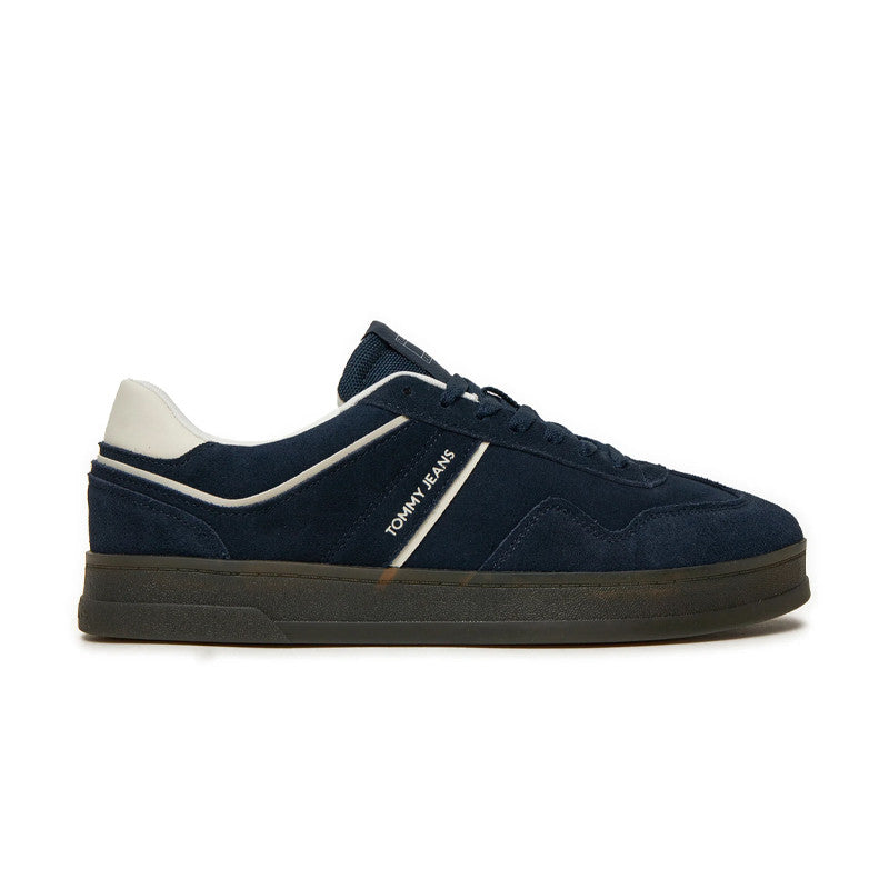 Tommy-Hilfiger-The-Greenwich-Suede-EM0EM01516-C1G