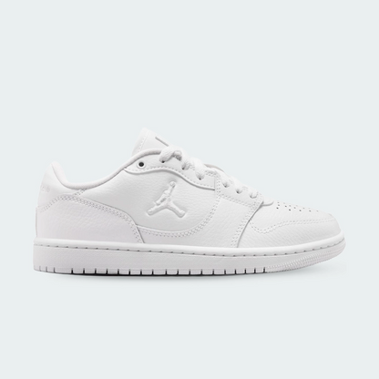Jordan-Court-Connect-Low-BG-Triple-White-IQ6016-100