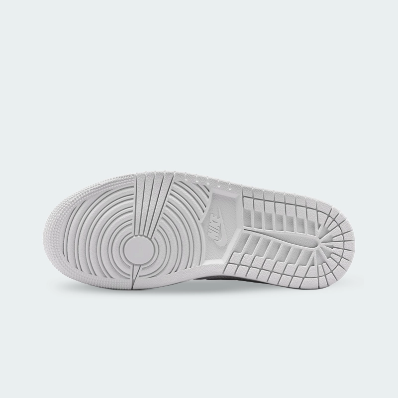Jordan-Court-Connect-Low-BG-Triple-White-IQ6016-100