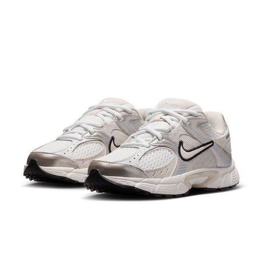 Chaussure NIKE V5 RNR BG