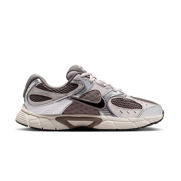 Chaussure NIKE V5 RNR BG