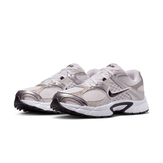 Chaussure NIKE V5 RNR